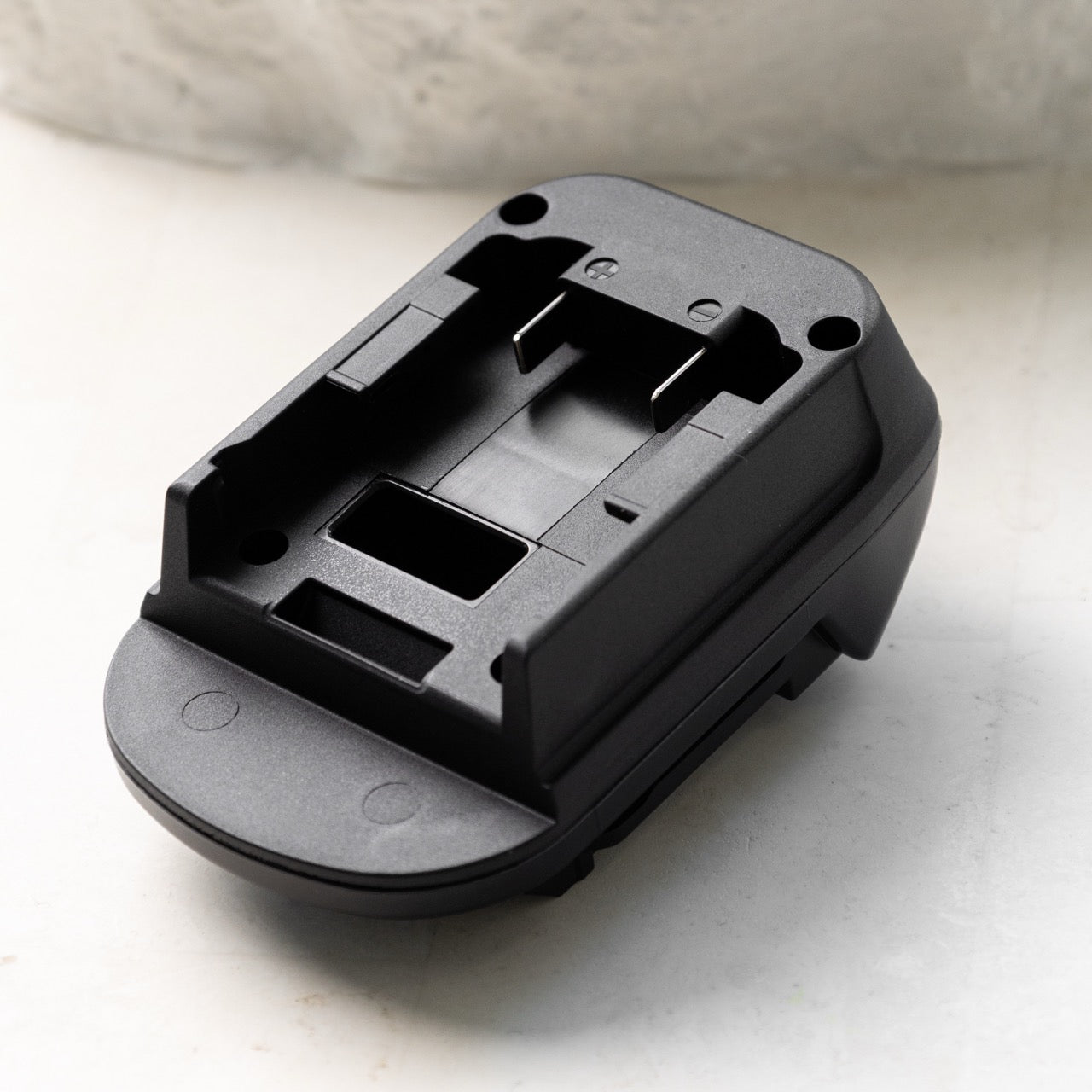 Battery Converter | DeWalt & Milwaukee (for Battery-Operated Site Light)