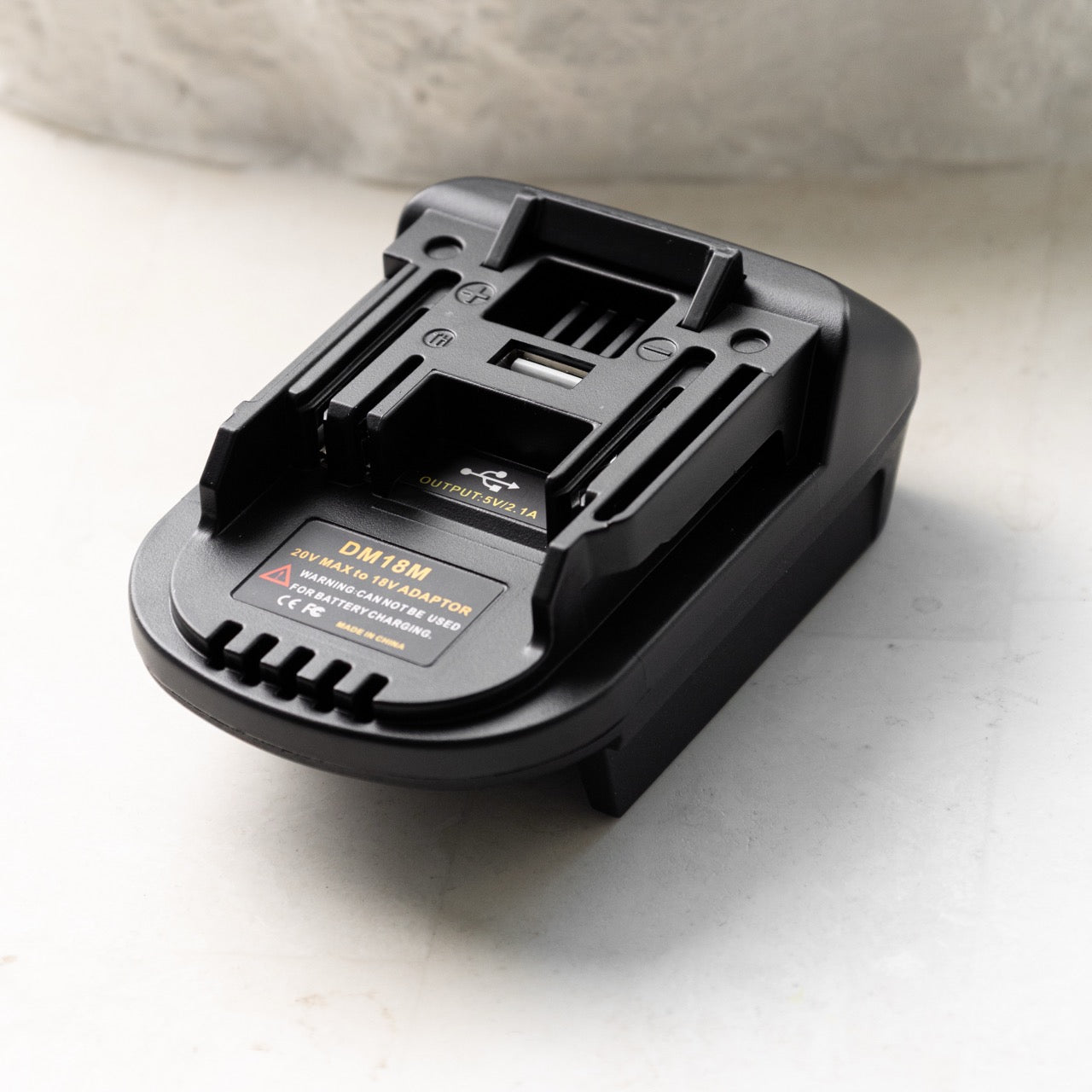Battery Converter | DeWalt & Milwaukee (for Battery-Operated Site Light)